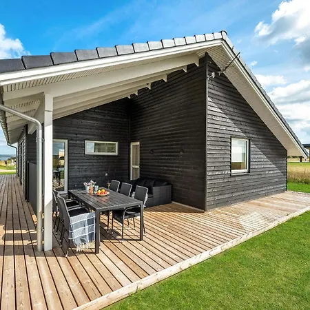 Beautiful In With Kitchen *